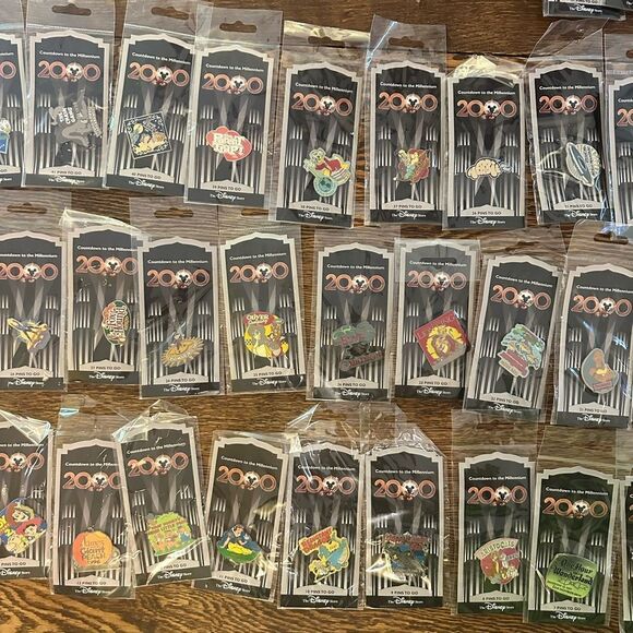 Disney Stores Countdown to the Millennium Pin Set (2020) - 1-42 Set + Extras - Picture 3 of 5
